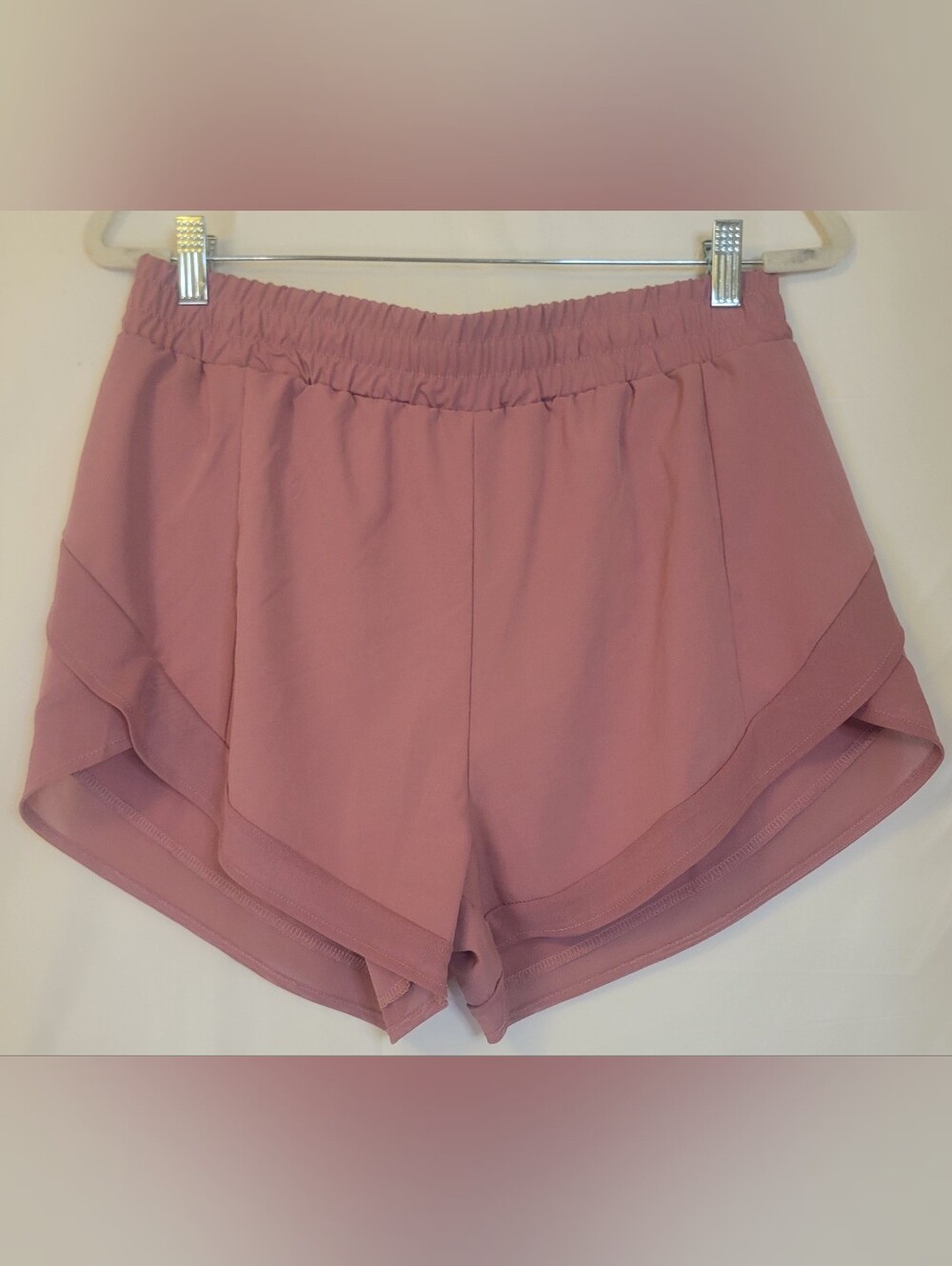 Jessica Simpson Dusty Rose Layered Hem Athletic Shorts